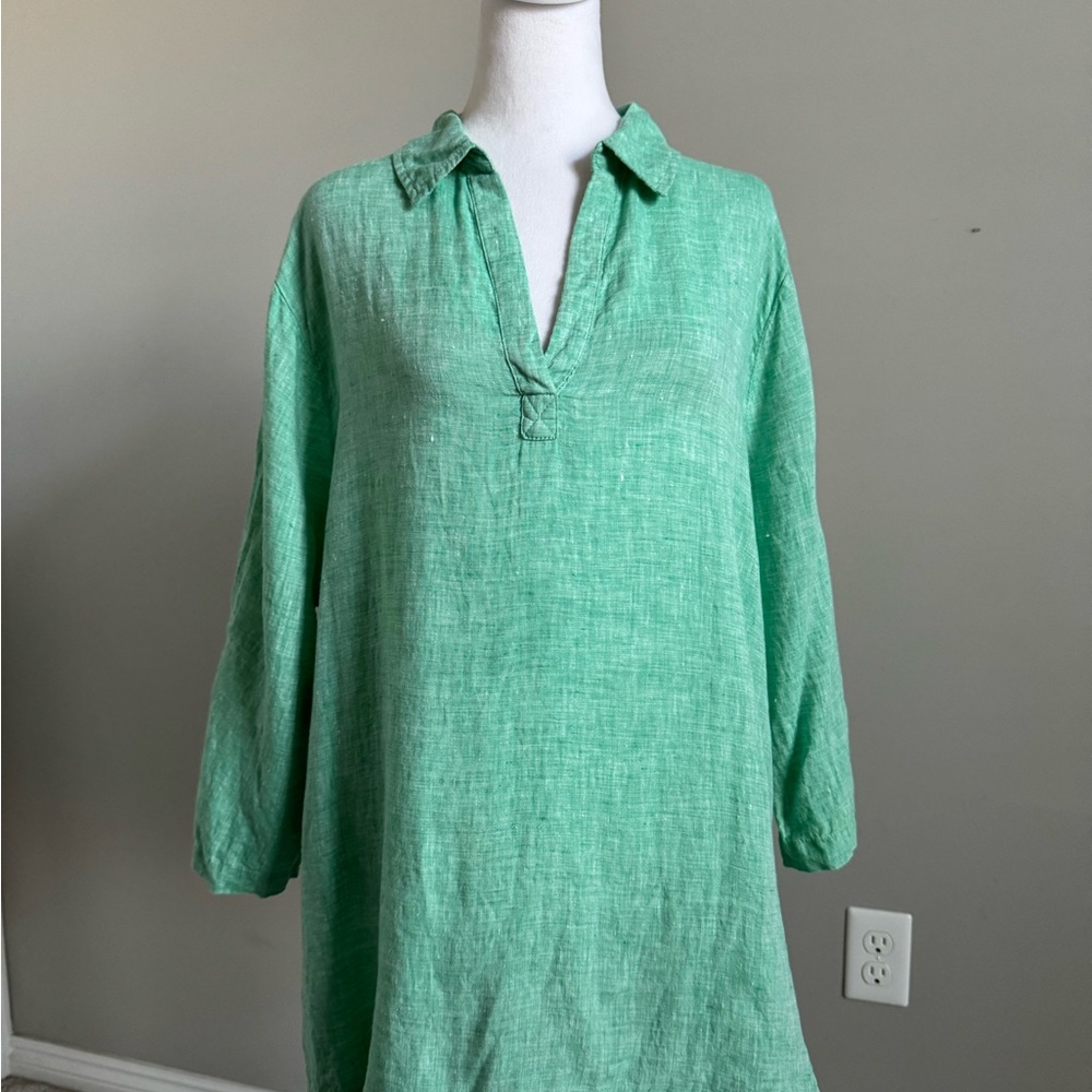 Tahari Green Linen Top